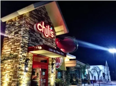 Proyecto Chili's Restaurant — cancelería y vidrio templado por KBS México