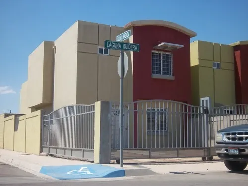 Proyecto Lagos del Sol, Mexicali — cancelería y vidrio templado por KBS México